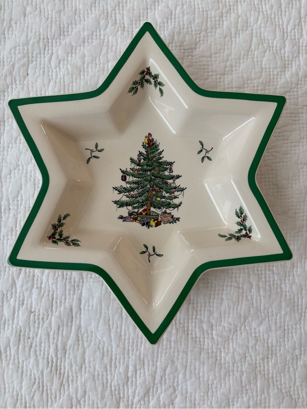 Spode Star-Shaped Christmas Tree Serving Dish. Ivory w/green. S3324-A1. No box